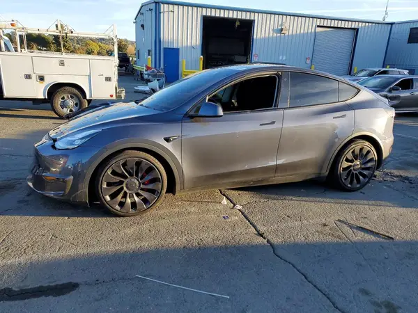 5YJYGDEF4LF000432 2020 TESLA MODEL Y - Image 1