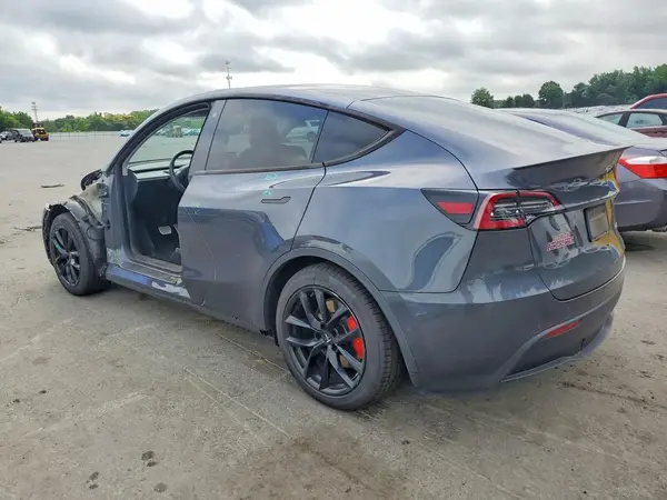5YJYGDEF4LF001824 2020 TESLA MODEL Y - Image 2