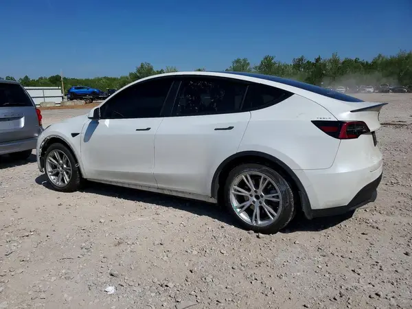 5YJYGDEF4LF011379 2020 TESLA MODEL Y - Image 2