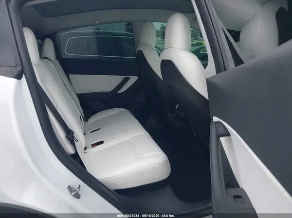 5YJYGDEF4MF211647 2021 TESLA MODEL Y - Image 8