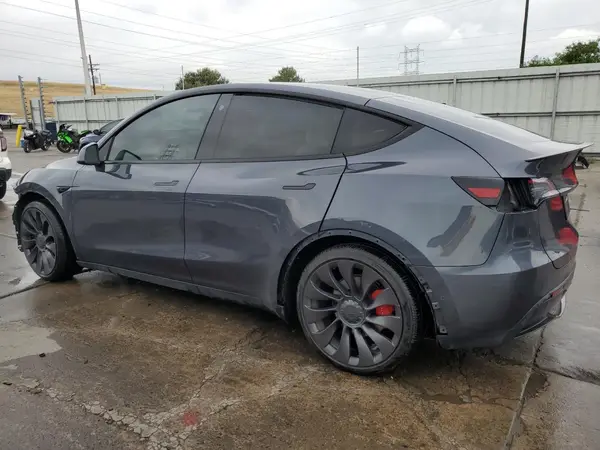5YJYGDEF4MF262811 2021 TESLA MODEL Y - Image 2