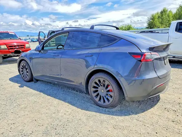 5YJYGDEF4MF270925 2021 TESLA MODEL Y - Image 2