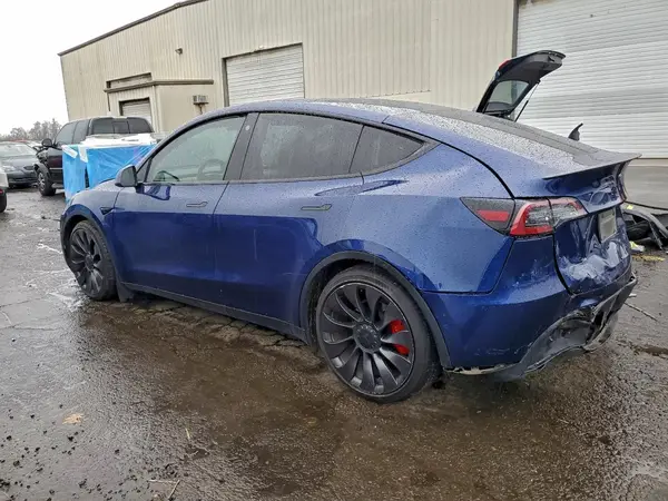 5YJYGDEF4MF274327 2021 TESLA MODEL Y - Image 2