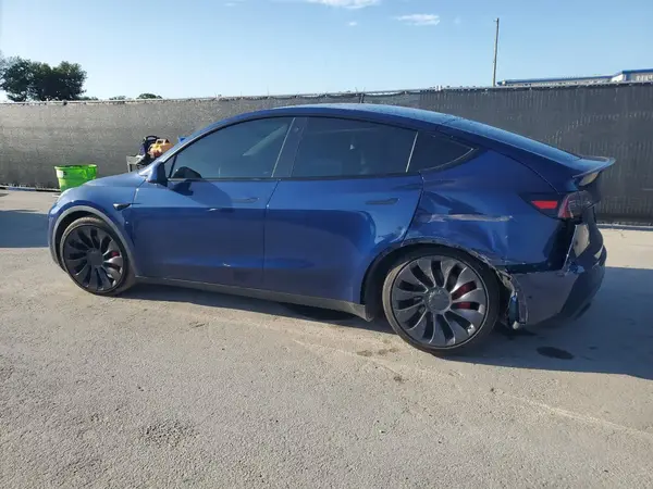 5YJYGDEF4MF300358 2021 TESLA MODEL Y - Image 2