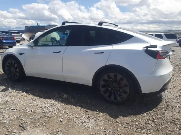 5YJYGDEF5MF078512 2021 TESLA MODEL Y - Image 2
