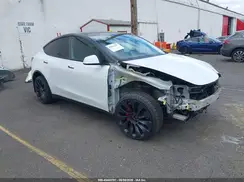 5YJYGDEF5MF146713 2021 TESLA MODEL Y
