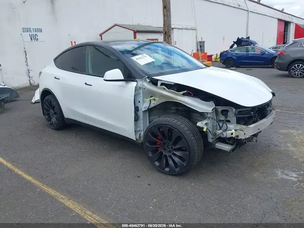5YJYGDEF5MF146713 2021 TESLA MODEL Y - Image 1