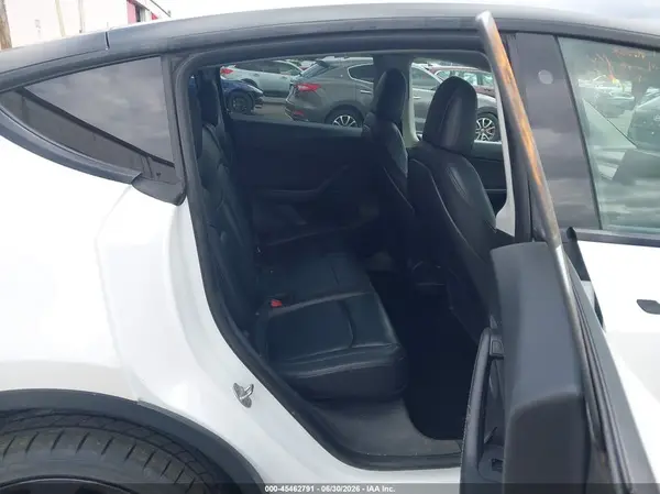 5YJYGDEF5MF146713 2021 TESLA MODEL Y - Image 8