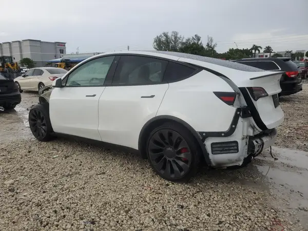 5YJYGDEF5MF194650 2021 TESLA MODEL Y - Image 2