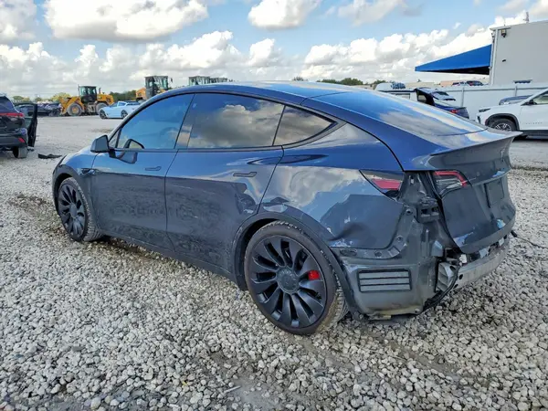5YJYGDEF5MF209664 2021 TESLA MODEL Y - Image 2