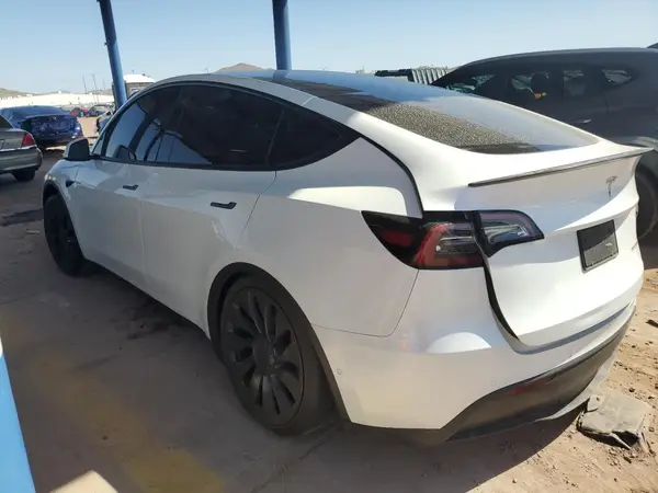5YJYGDEF5MF215870 2021 TESLA MODEL Y - Image 2
