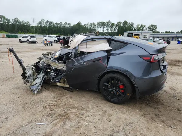 5YJYGDEF5MF240249 2021 TESLA MODEL Y - Image 2