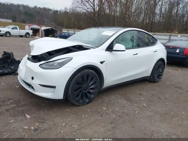 5YJYGDEF5MF244057 2021 TESLA MODEL Y - Image 2