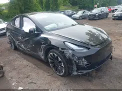 5YJYGDEF5MF252000 2021 TESLA MODEL Y