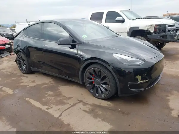 5YJYGDEF5MF266608 2021 TESLA MODEL Y - Image 1