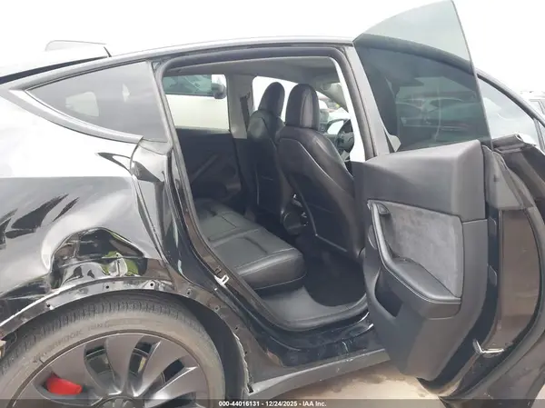 5YJYGDEF5MF266608 2021 TESLA MODEL Y - Image 8