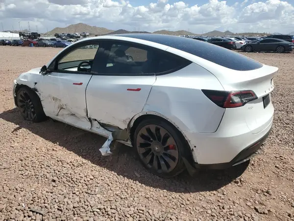 5YJYGDEF5MF269749 2021 TESLA MODEL Y - Image 2