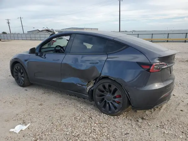 5YJYGDEF5MF270528 2021 TESLA MODEL Y - Image 2