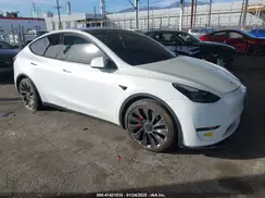 5YJYGDEF5MF277804 2021 TESLA MODEL Y