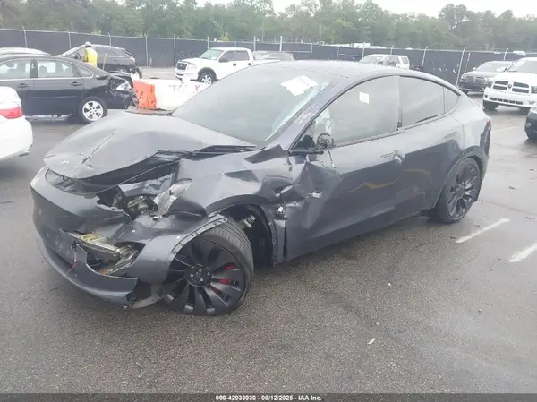 5YJYGDEF5MF303401 2021 TESLA MODEL Y - Image 2