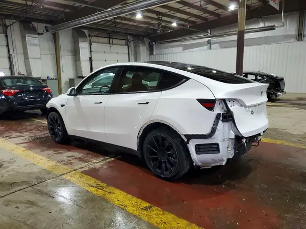 5YJYGDEF6LF002781 2020 TESLA MODEL Y - Image 2