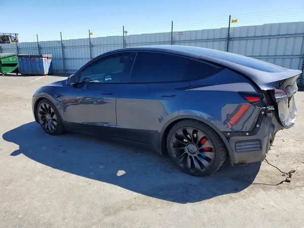 5YJYGDEF6LF015109 2020 TESLA MODEL Y - Image 2