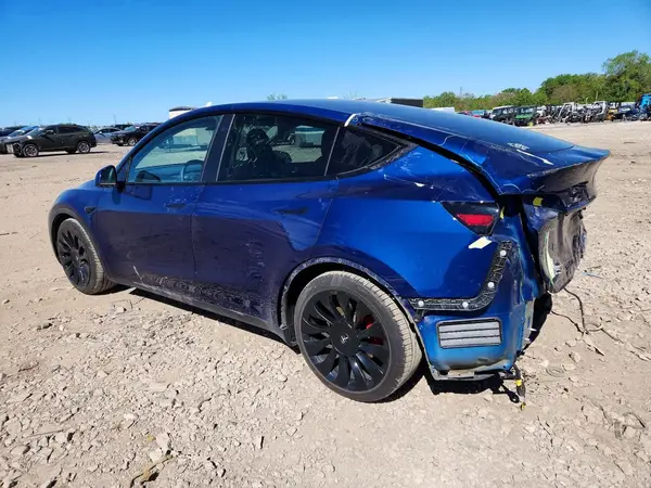 5YJYGDEF6MF083945 2021 TESLA MODEL Y - Image 2