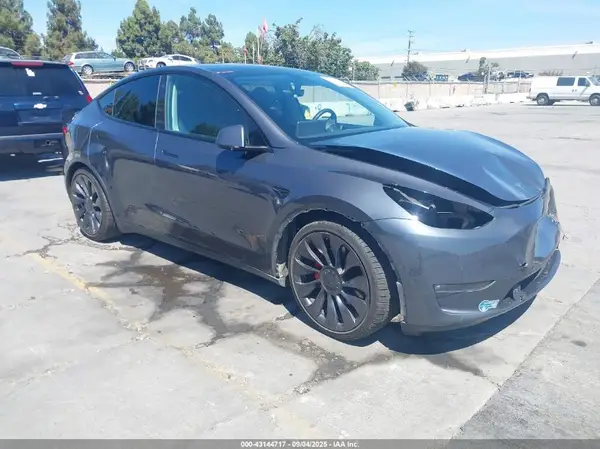 5YJYGDEF6MF157705 2021 TESLA MODEL Y - Image 1
