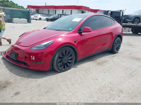 5YJYGDEF6MF259327 2021 TESLA MODEL Y - Image 2