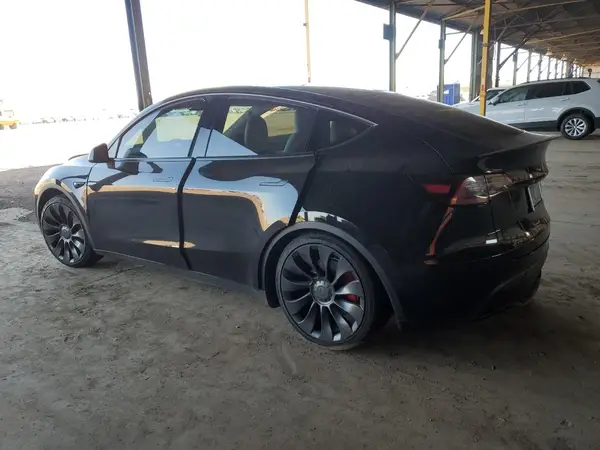 5YJYGDEF6MF303617 2021 TESLA MODEL Y - Image 2