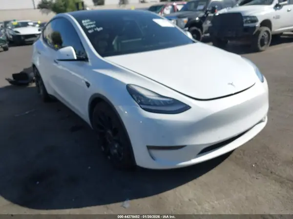 5YJYGDEF7LF001963 2020 TESLA MODEL Y - Image 1