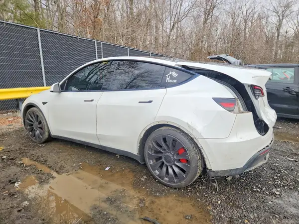 5YJYGDEF7LF014065 2020 TESLA MODEL Y - Image 2