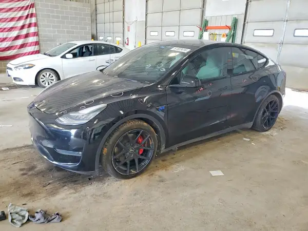5YJYGDEF7LF034915 2020 TESLA MODEL Y - Image 1