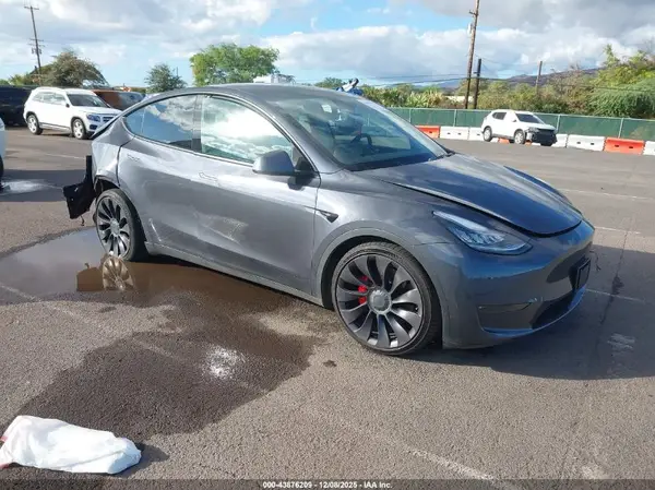 5YJYGDEF7MF079421 2021 TESLA MODEL Y - Image 1