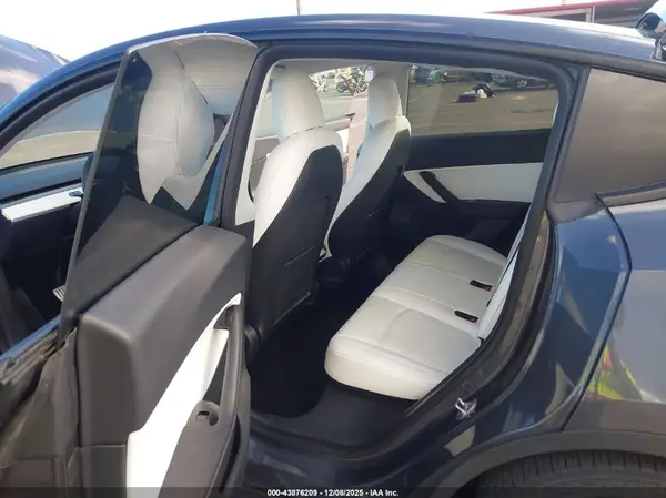 5YJYGDEF7MF079421 2021 TESLA MODEL Y - Image 8