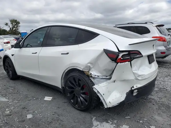 5YJYGDEF7MF089057 2021 TESLA MODEL Y - Image 2