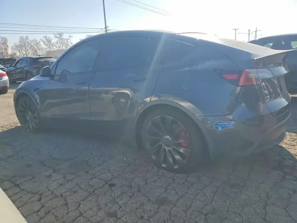 5YJYGDEF7MF098812 2021 TESLA MODEL Y - Image 2