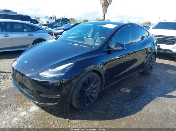 5YJYGDEF7MF151301 2021 TESLA MODEL Y - Image 2