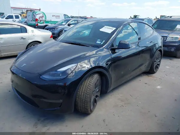 5YJYGDEF7MF197324 2021 TESLA MODEL Y - Image 2