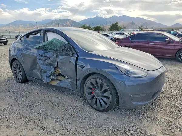 2021 TESLA MODEL Y COPART lot 59294376 auction photo 4