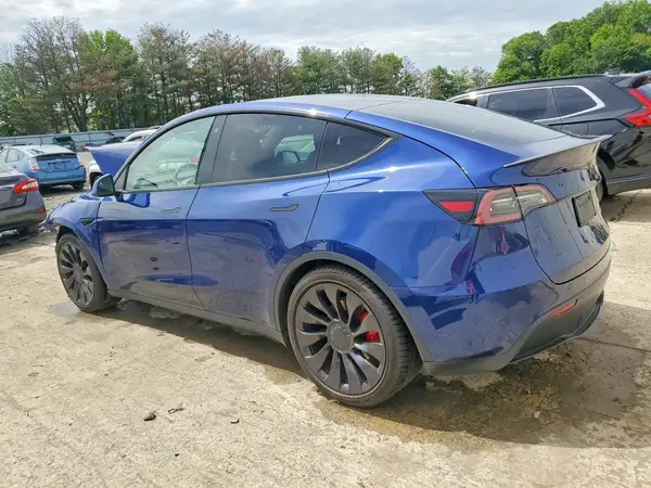 5YJYGDEF7MF252192 2021 TESLA MODEL Y - Image 2