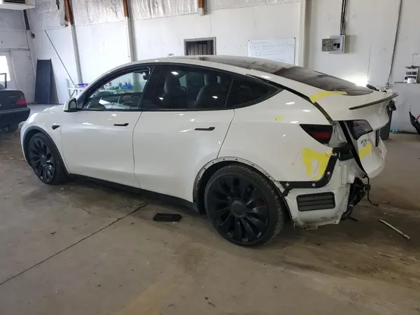 5YJYGDEF7MF266867 2021 TESLA MODEL Y - Image 2