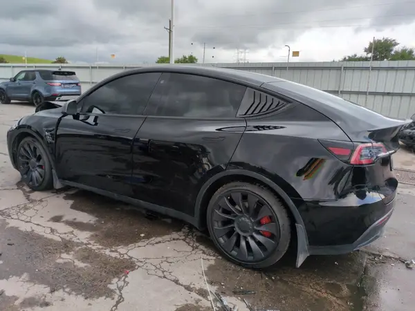 5YJYGDEF7MF268876 2021 TESLA MODEL Y - Image 2