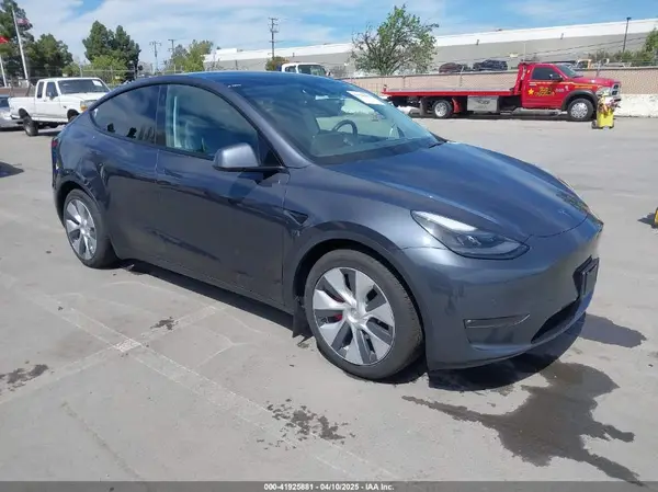 5YJYGDEF7MF273897 2021 TESLA MODEL Y - Image 1