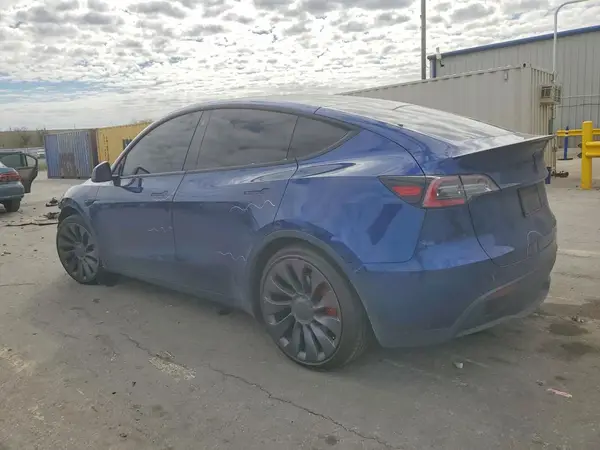 5YJYGDEF8LF001583 2020 TESLA MODEL Y - Image 2