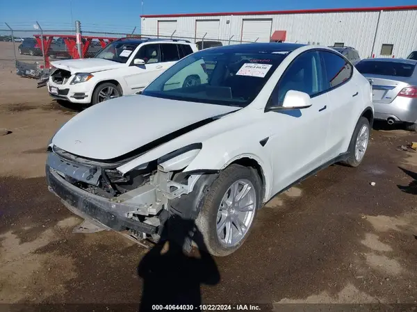 5YJYGDEF8LF002572 2020 TESLA MODEL Y - Image 2