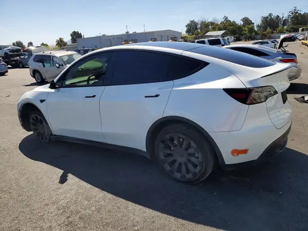 5YJYGDEF8LF002989 2020 TESLA MODEL Y - Image 2