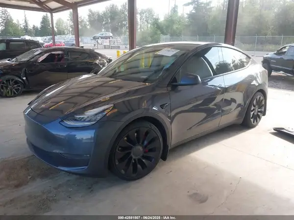 5YJYGDEF8LF020263 2020 TESLA MODEL Y - Image 2