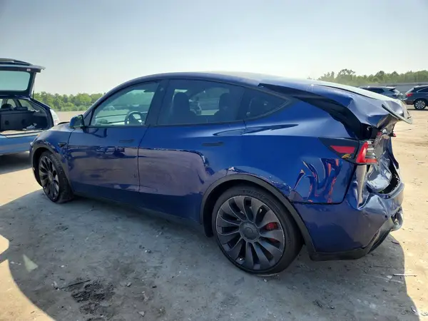 5YJYGDEF8MF121532 2021 TESLA MODEL Y - Image 2