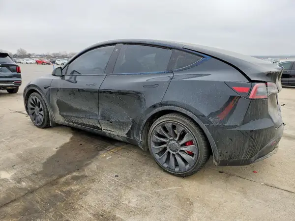 5YJYGDEF8MF134779 2021 TESLA MODEL Y - Image 2